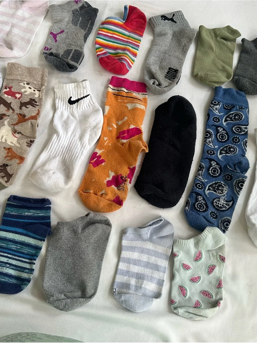 Assorted Women’s Low-Cut Ankle Socks – Mismatched Lot of 20 Colorful, Athletic
